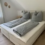 Restaurant Und Zur Wildgans Nocleg ze śniadaniem 3*