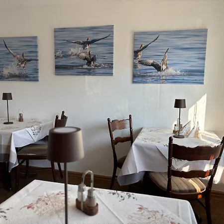Restaurant Und Zur Wildgans Nocleg ze śniadaniem 3*